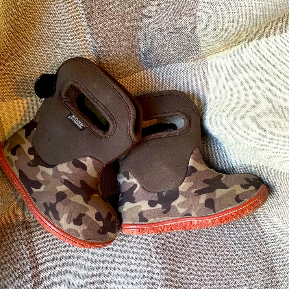 Bog boots size 5